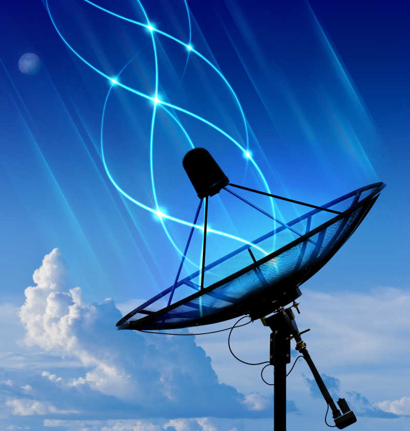 用于传输通信数据的卫星天线