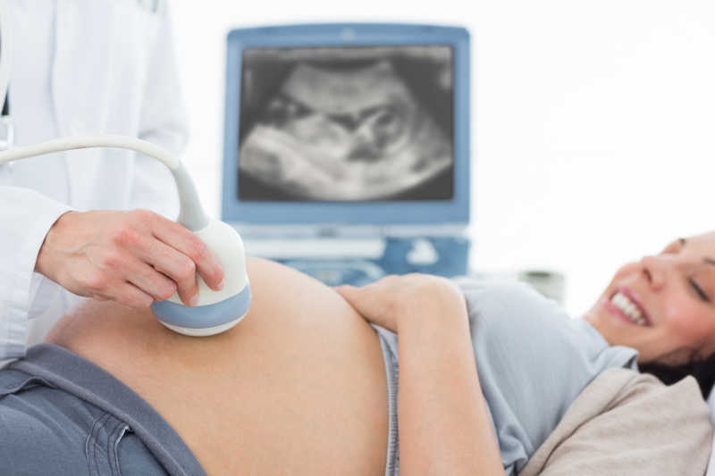孕妇超声检查的裁剪图像