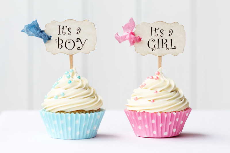给女孩和男孩的纸杯蛋糕