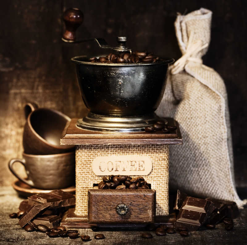 静物与古董咖啡机