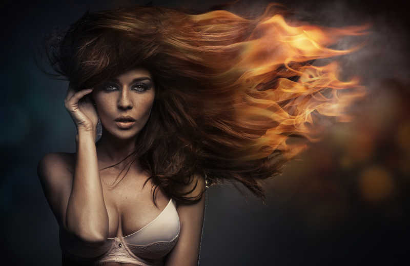 美女的头发带着火焰特效