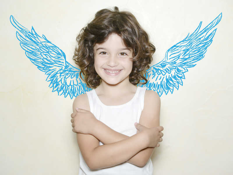 女孩与蓝色的翅膀