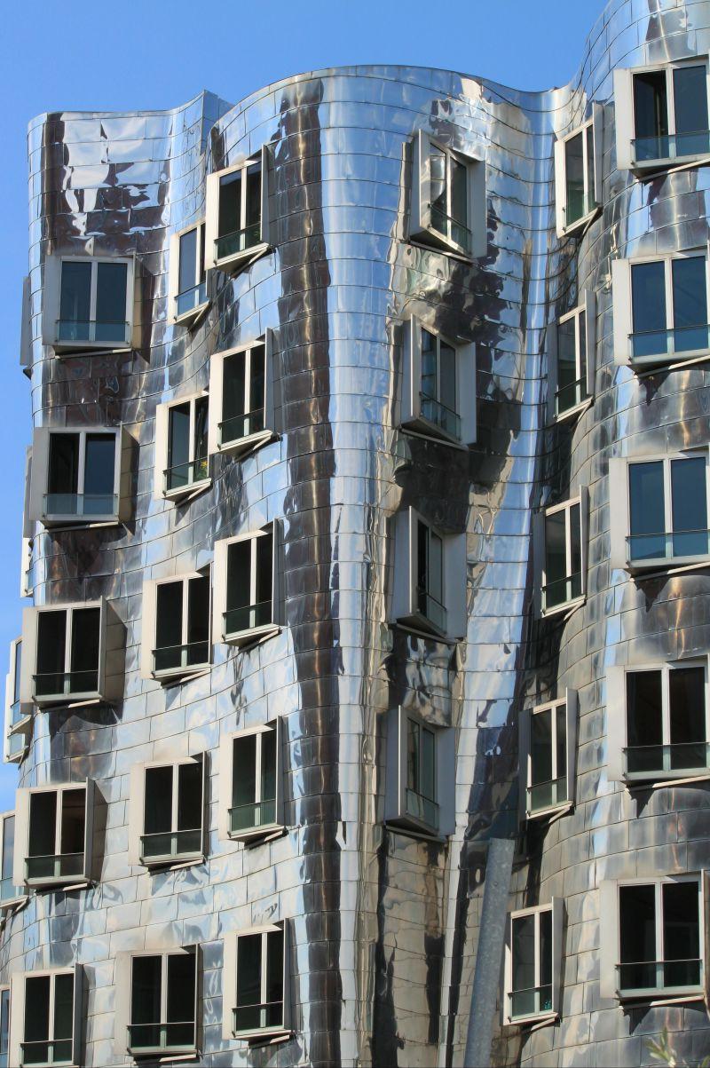 抽象玻璃建筑大楼