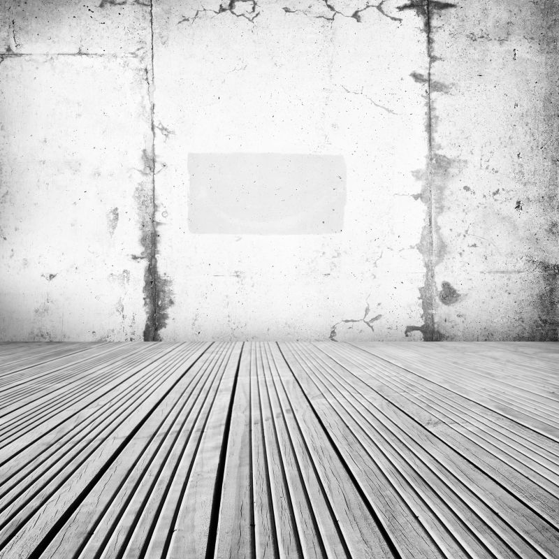 木地板与空白墙面