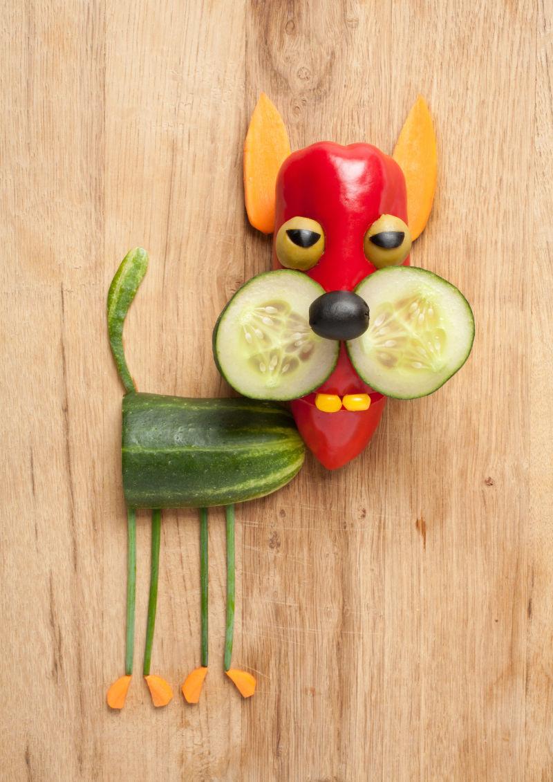 木板上的蔬菜小猫