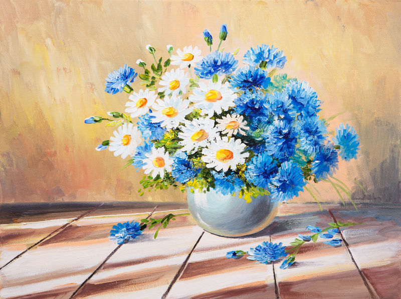 油画静物-木桌上的花束-美丽的雏菊