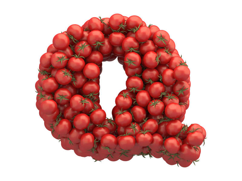 白色背景上西红柿组成的Q字母