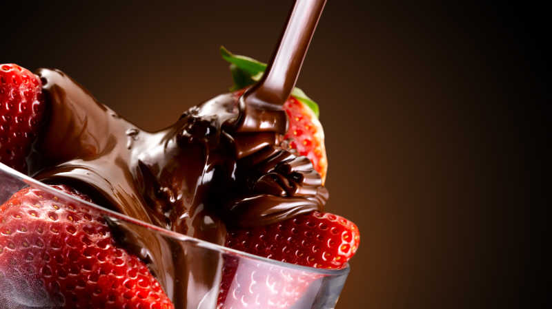 完美的巧克力草莓搭配