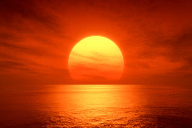 美丽的夕阳红照耀了整个海面