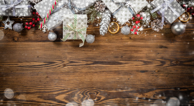 木板上圣诞装饰品